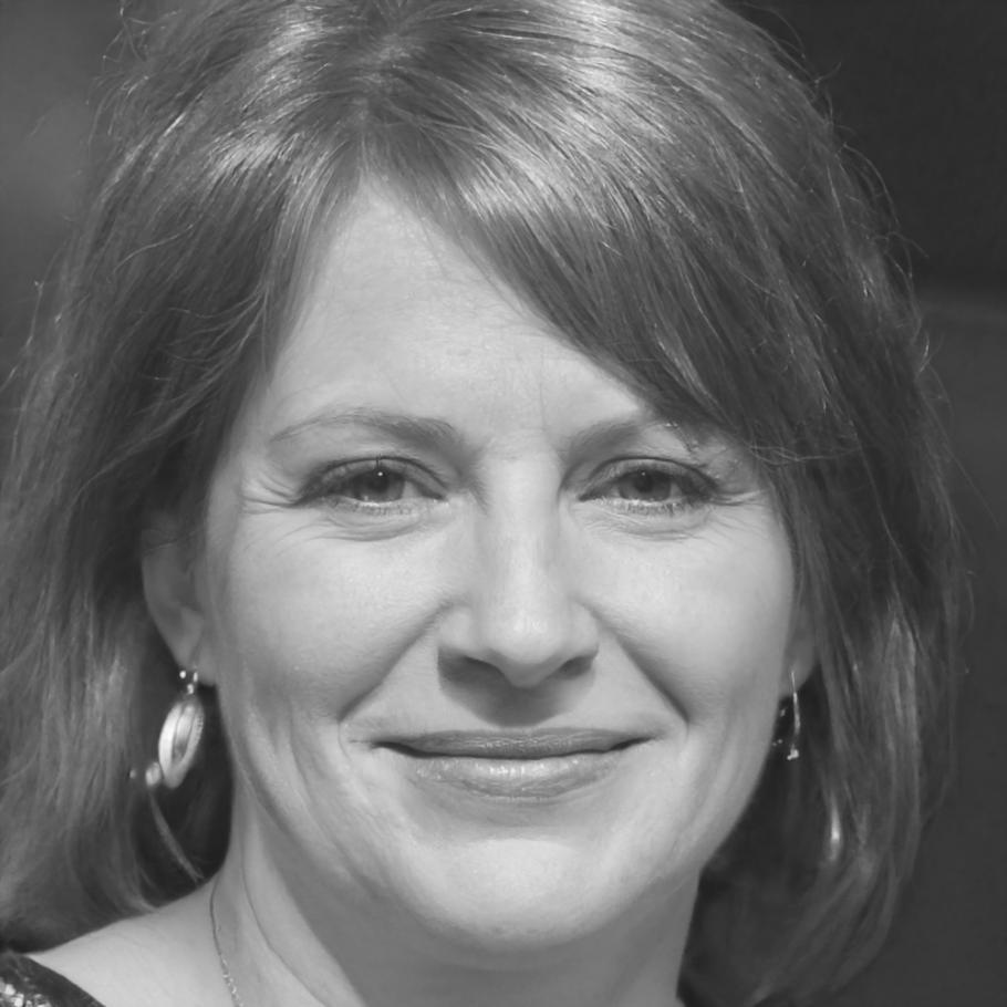 Instructora especializada en patrones de gasto emocional